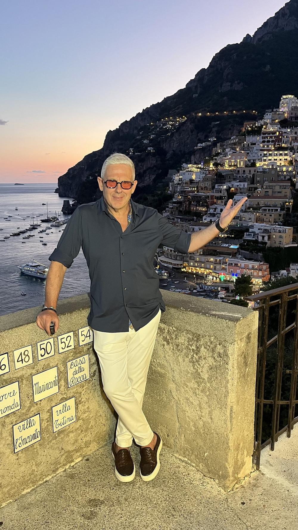 Θέα από το Ποζιτάνο στην Ακτή Αμάλφι