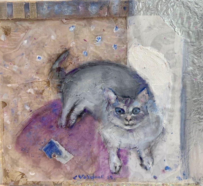 Έργο τέχνης εμπνευσμένο από τις γάτες, στην έκθεση «Αθηνόγατες»