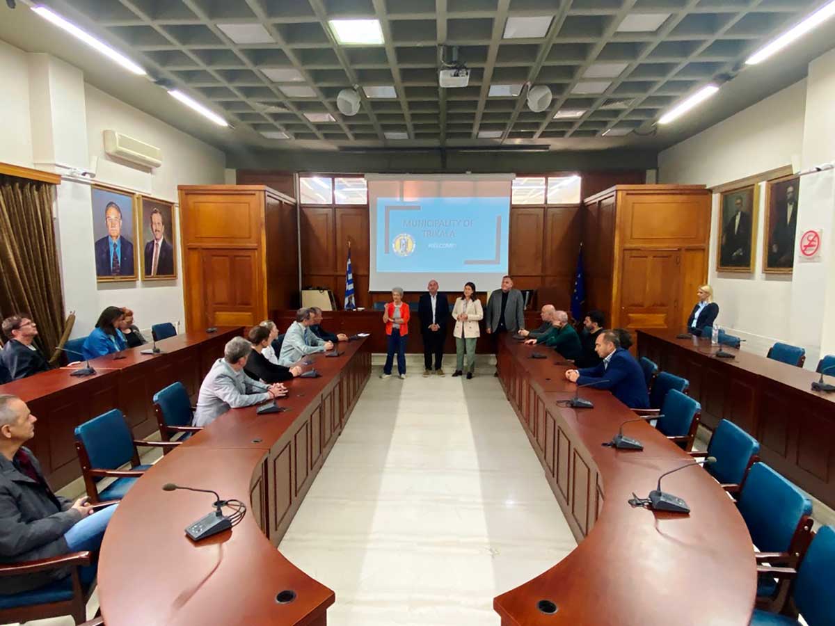 Αντιπροσωπεία από το Βερολίνο στο Δημαρχείο Τρικάλων για πολιτιστική συνεργασία