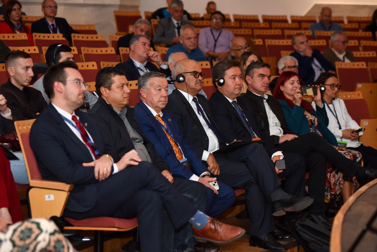 Προώθ.: ΟΜΙΛΙΑ ΔΗΜΗΤΡΗ ΚΟΥΡΕΤΑ