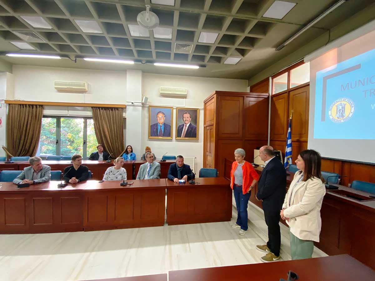 Αντιπροσωπεία από το Βερολίνο στο Δημαρχείο Τρικάλων για πολιτιστική συνεργασία