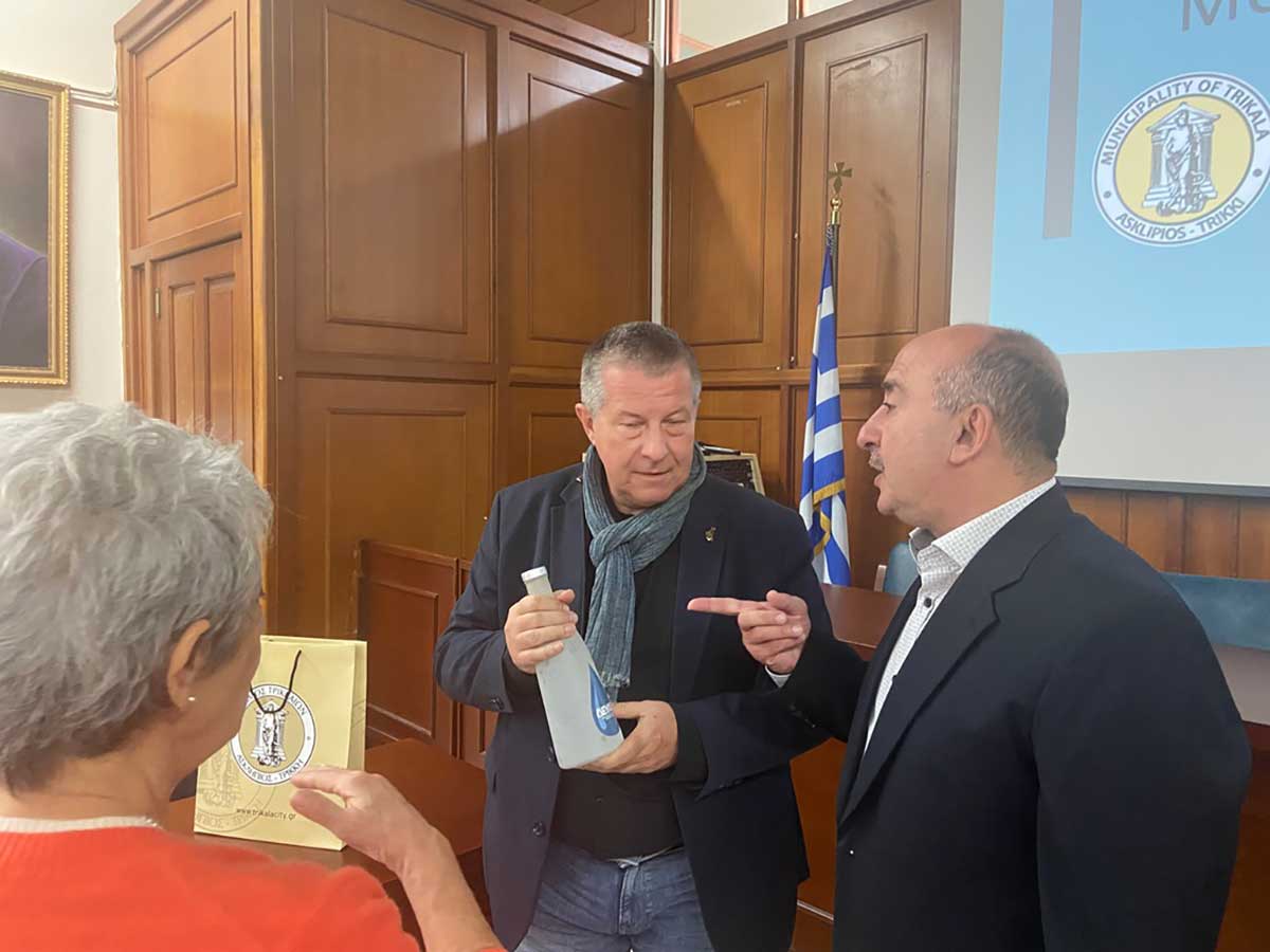 Αντιπροσωπεία από το Βερολίνο στο Δημαρχείο Τρικάλων για πολιτιστική συνεργασία