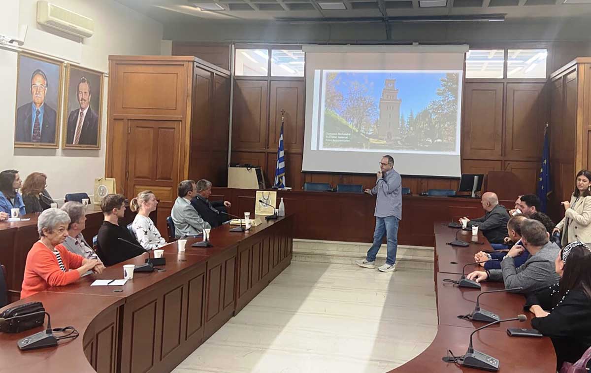 Αντιπροσωπεία από το Βερολίνο στο Δημαρχείο Τρικάλων για πολιτιστική συνεργασία