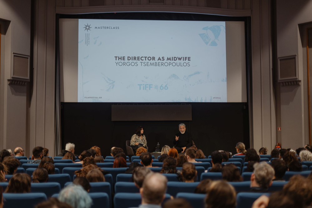 Στιγμιότυπο από την τιμητική εκδήλωση για τον Χρυσόστομο Σταμούλη.