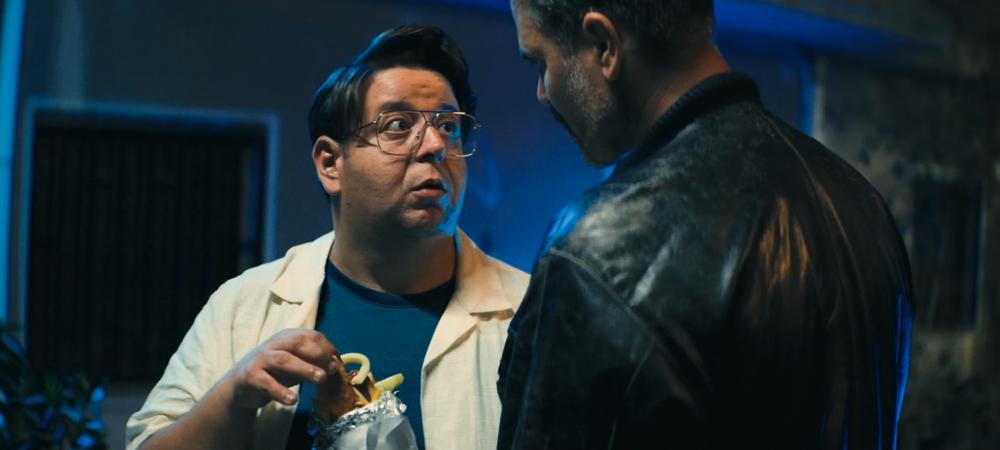 Σκηνή από το επεισόδιο της σειράς «Γιατί Ρε Πατέρα;»