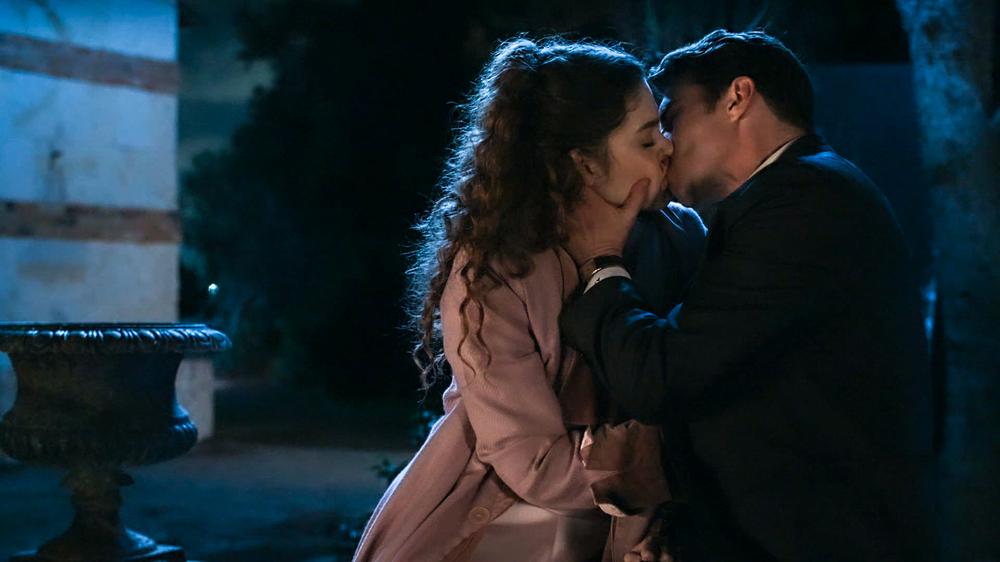 Σκηνή από το επεισόδιο του Grand Hotel