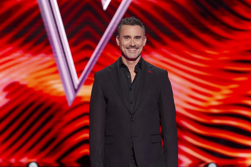 Οι coaches και ο Γιώργος Καπουτζίδης στο The Voice of Greece