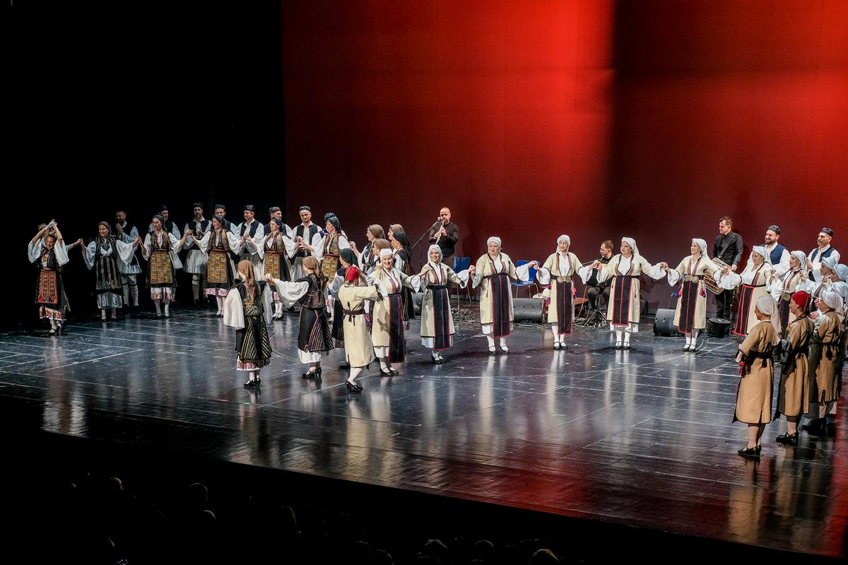 ΑΠΟ ΓΥΜΝΑΣΤΙΚΗ ΕΤΑΙΡΕΙΑ ΑΓΡΙΝΙΟΥ