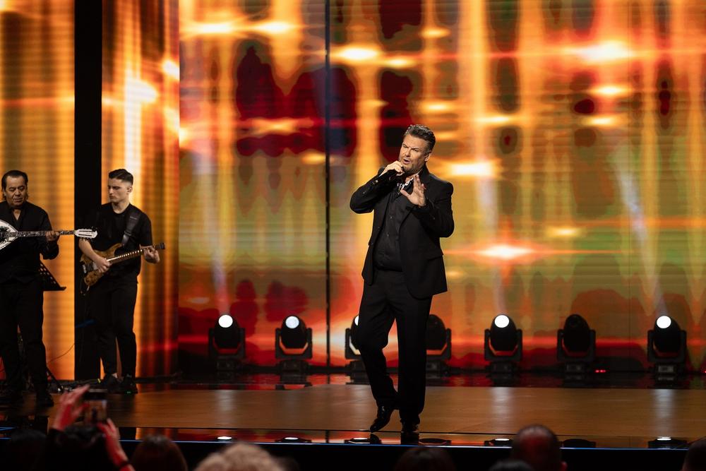 Καλλιτέχνες στο J2US