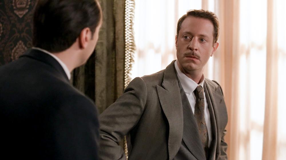 Η Κυβέλη και ο Ρήγας στο κρησφύγετό τους