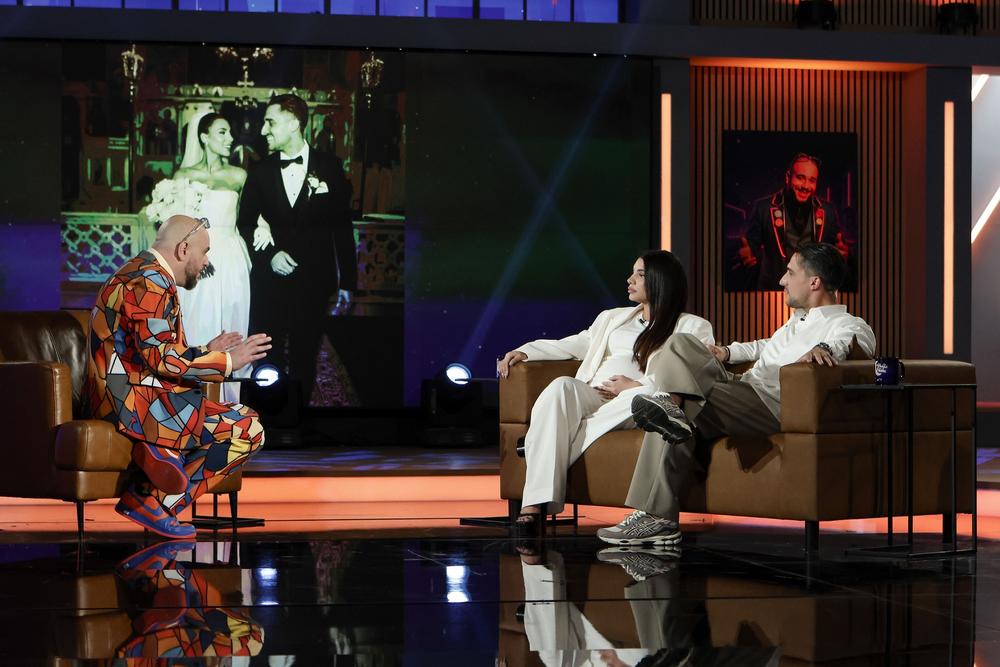 Ο Σάκης Κατσούλης και η Μαριαλένα Ρουμελιώτη στο πλατό