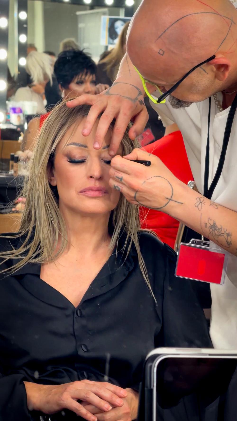 Μεταμόρφωση καλλιτεχνών YFSF