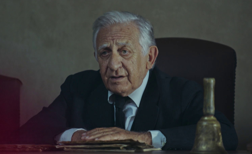 Στιγμιότυπο από το δωδέκατο επεισόδιο των Αθώων