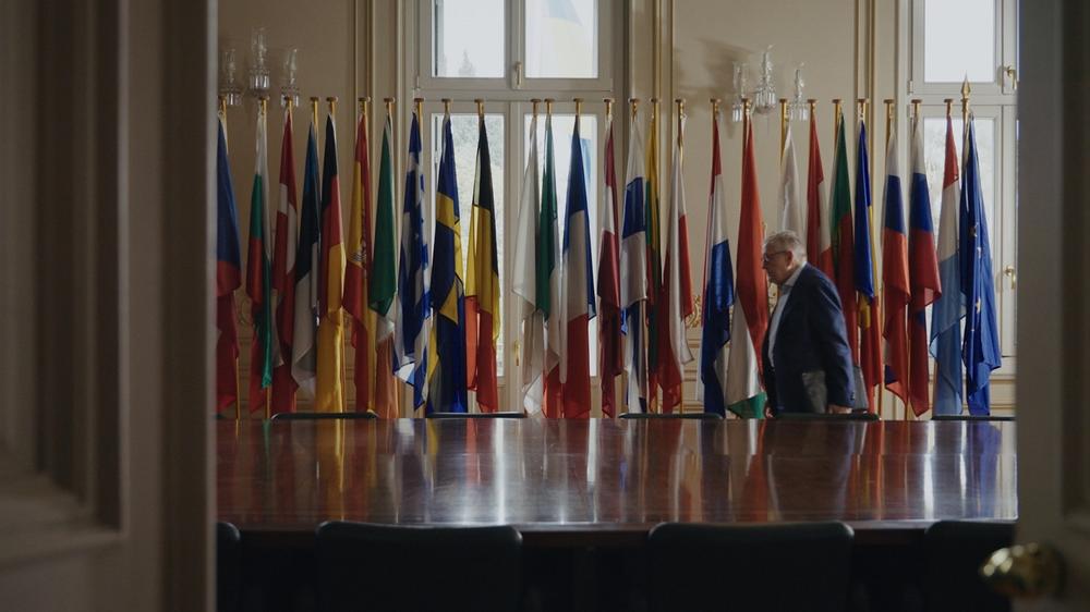 Στιγμιότυπο από το ντοκιμαντέρ Στο χιλιοστό