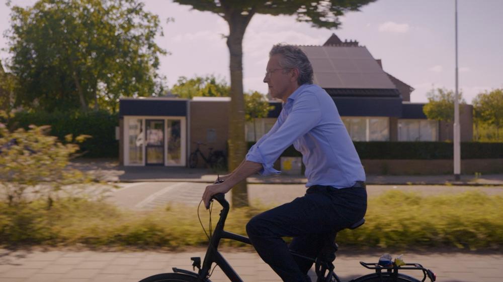 Στιγμιότυπο από το ντοκιμαντέρ Στο χιλιοστό