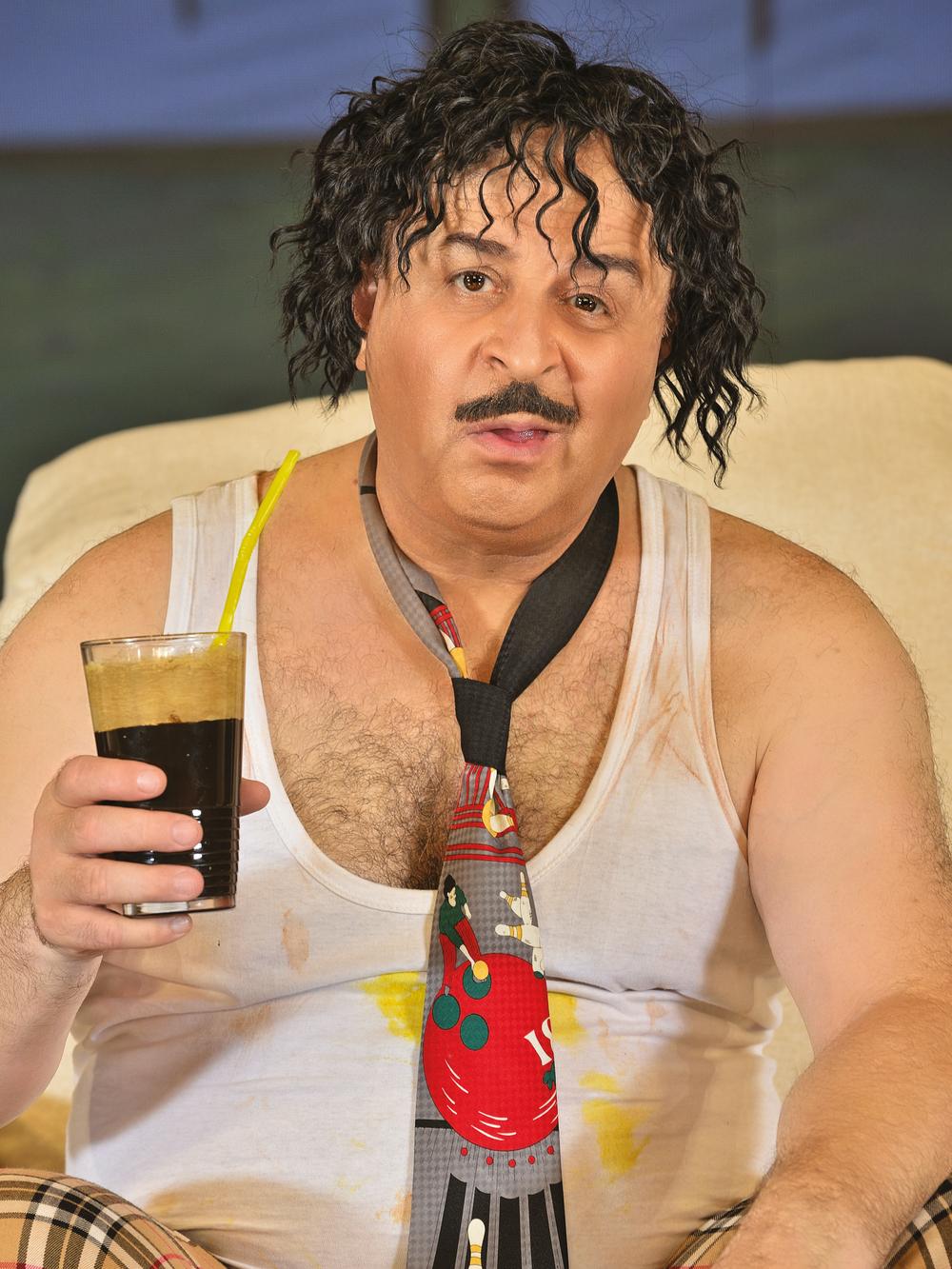 Ο θίασος της παράστασης Ακυβέρνητο καράβι η πατρίδα μας