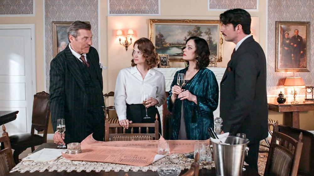 Grand Hotel Photo