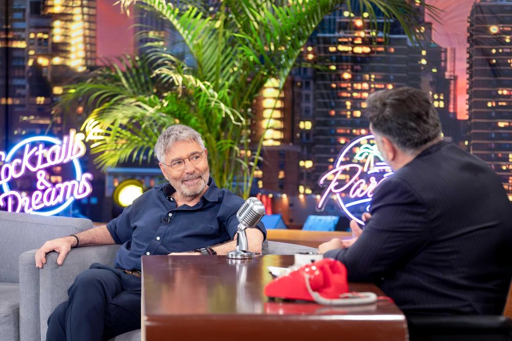 Ο Θοδωρής Αθερίδης στο The 2Night Show
